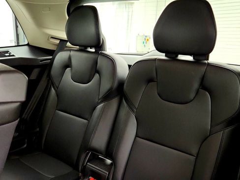 Used 2024 Volvo XC90 B5 Core w/ Protection Package Premier AWD/4WD image 23