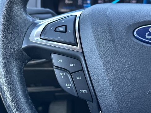 Certified 2024 Ford Edge Titanium AWD/4WD image 31