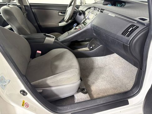 Used 2013 Toyota Prius Two image 13