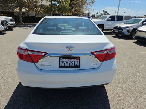 Used 2017 Toyota Camry LE FWD image 4