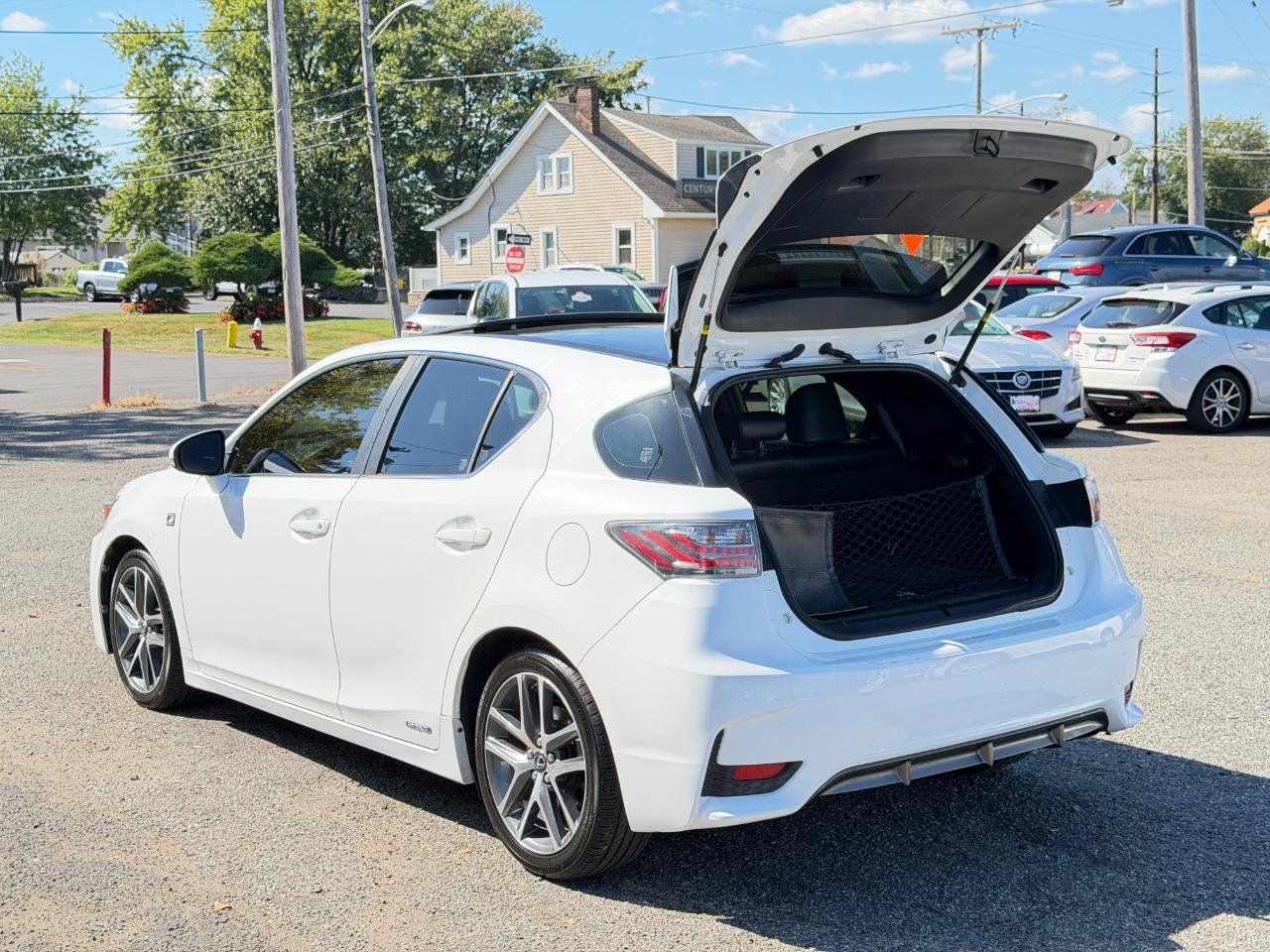 Used 2015 Lexus CT 200h w/ Navigation Package FWD image 29