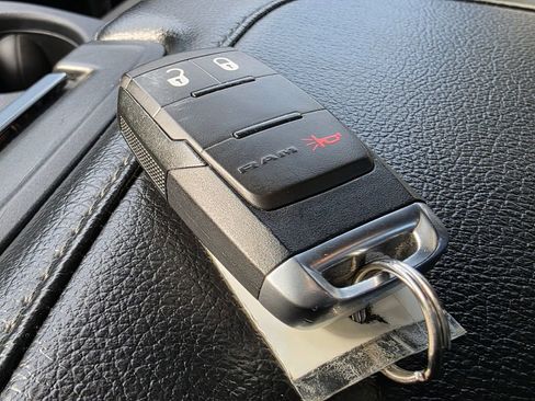 Used 2024 RAM 2500 Tradesman w/ Chrome Appearance Group image 27