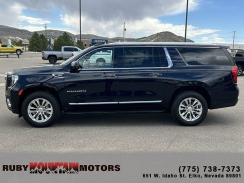 Used 2021 GMC Yukon XL SLT w/ SLT Luxury Package AWD/4WD image 4