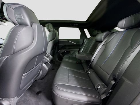 Used 2025 Cadillac Lyriq Luxury RWD image 26