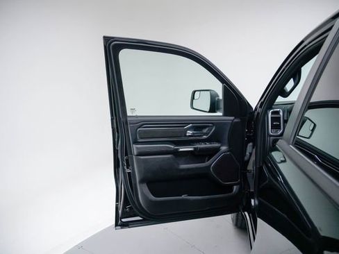 Used 2024 RAM 1500 Laramie AWD/4WD image 22