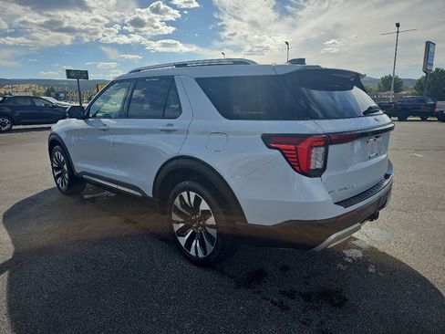 Used 2025 Ford Explorer Platinum w/ LUX Leather Package AWD/4WD image 2