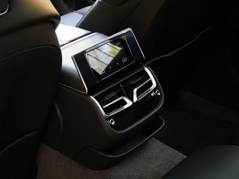 New 2026 Bentley Flying Spur Plug-In Hybrid AWD/4WD image 22