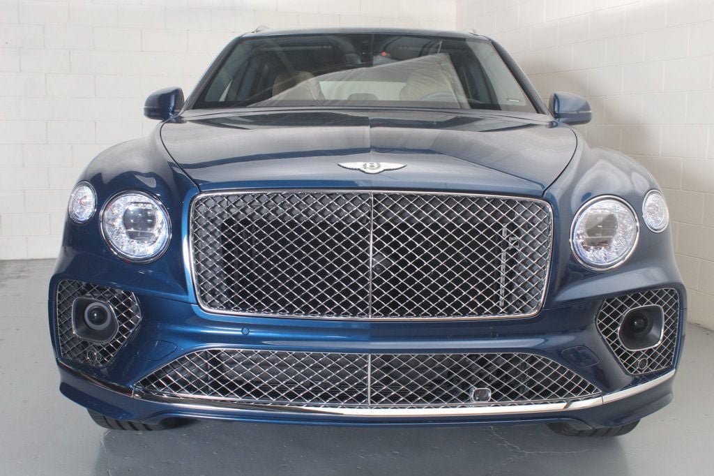 Used 2022 Bentley Bentayga AWD/4WD image 19