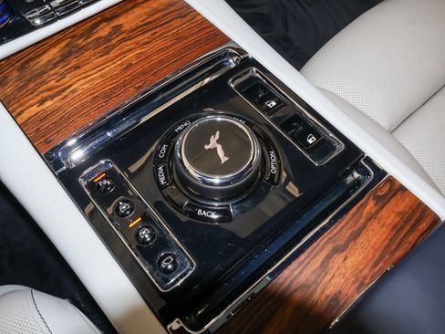 Used 2022 Rolls-Royce Ghost AWD/4WD image 35
