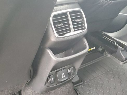 Used 2020 Hyundai Santa Fe Limited AWD/4WD image 33