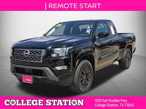 Used 2024 Nissan Frontier SV w/ SV Convenience Package RWD image 4