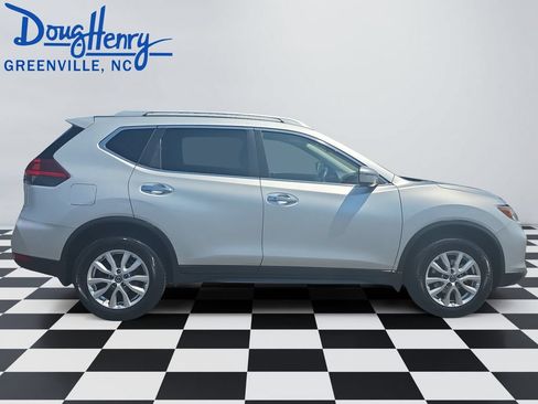 Used 2018 Nissan Rogue SV w/ Sun & Sound Touring Package AWD/4WD image 6
