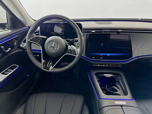 Used 2025 Mercedes-Benz E 350 Sedan image 24