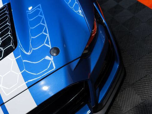 Used 2021 Ford Mustang Shelby GT500 w/ Technology Package RWD image 12