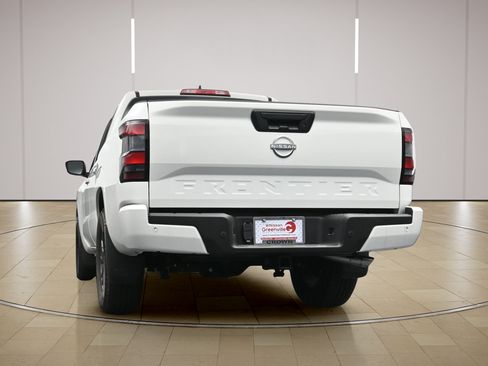 Certified 2025 Nissan Frontier SV w/ SV Convenience Package RWD image 26