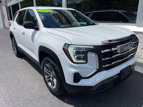 Used 2025 GMC Terrain Elevation AWD/4WD image 2