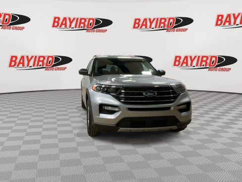 Used 2023 Ford Explorer XLT w/ Equipment Group 202A image 3
