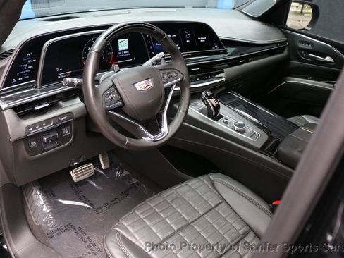 Used 2024 Cadillac Escalade ESV V AWD/4WD image 27
