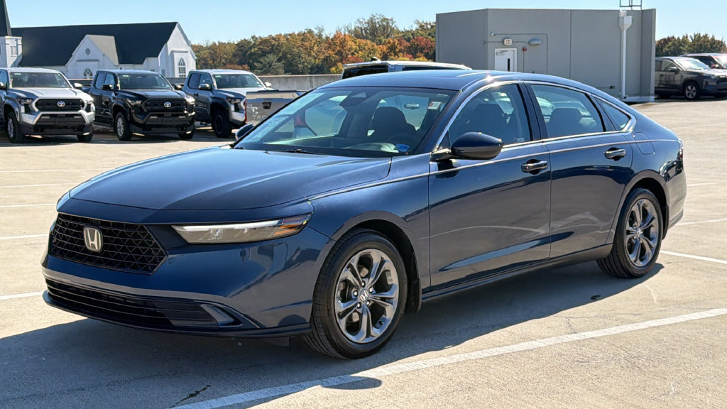 Used 2024 Honda Accord EX image 2