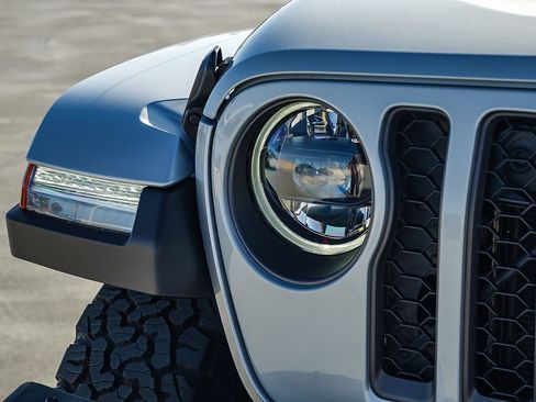 Used 2023 Jeep Wrangler Unlimited Rubicon 4xe w/ Steel Bumper Group image 9