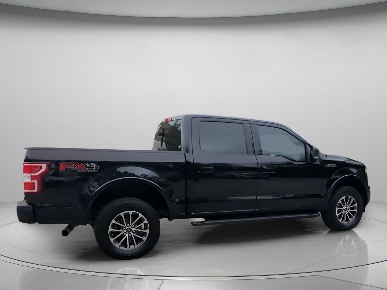 Certified 2020 Ford F150 XLT w/ Equipment Group 302A Luxury AWD/4WD image 29