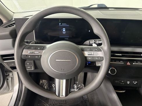 Used 2025 Hyundai Sonata SEL FWD image 23