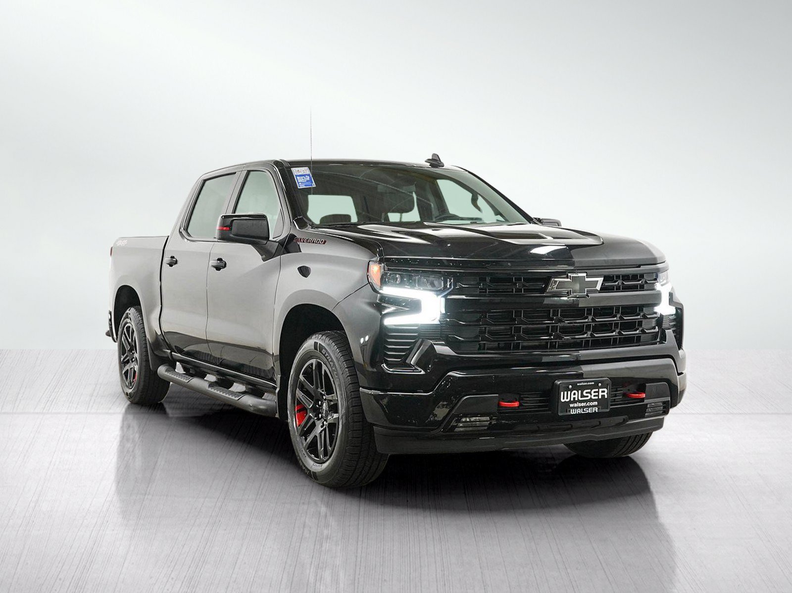 Used 2024 Chevrolet Silverado 1500 RST w/ Redline Edition AWD/4WD image 7