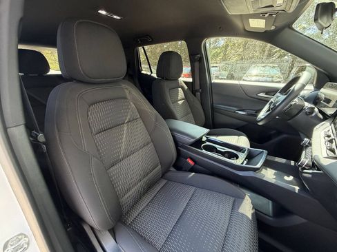 Used 2025 Chevrolet Equinox LT FWD image 32