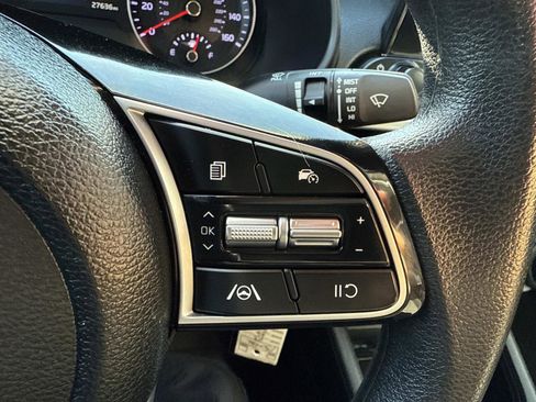 Used 2023 Kia Forte LXS image 29