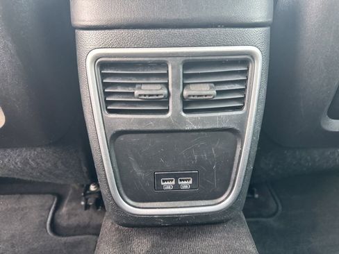 Used 2018 Chrysler 300 Touring image 30