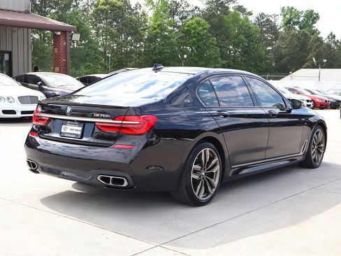 Used 2018 BMW M760i xDrive AWD/4WD image 7