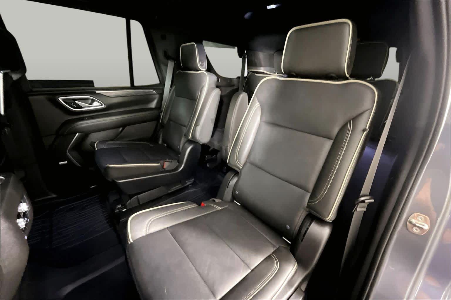 Used 2022 GMC Yukon SLT w/ SLT Premium Package RWD image 18