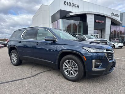 Used 2023 Chevrolet Traverse LT
