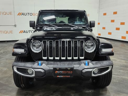 Used 2022 Jeep Wrangler Unlimited Sahara w/ Cold Weather Group image 14