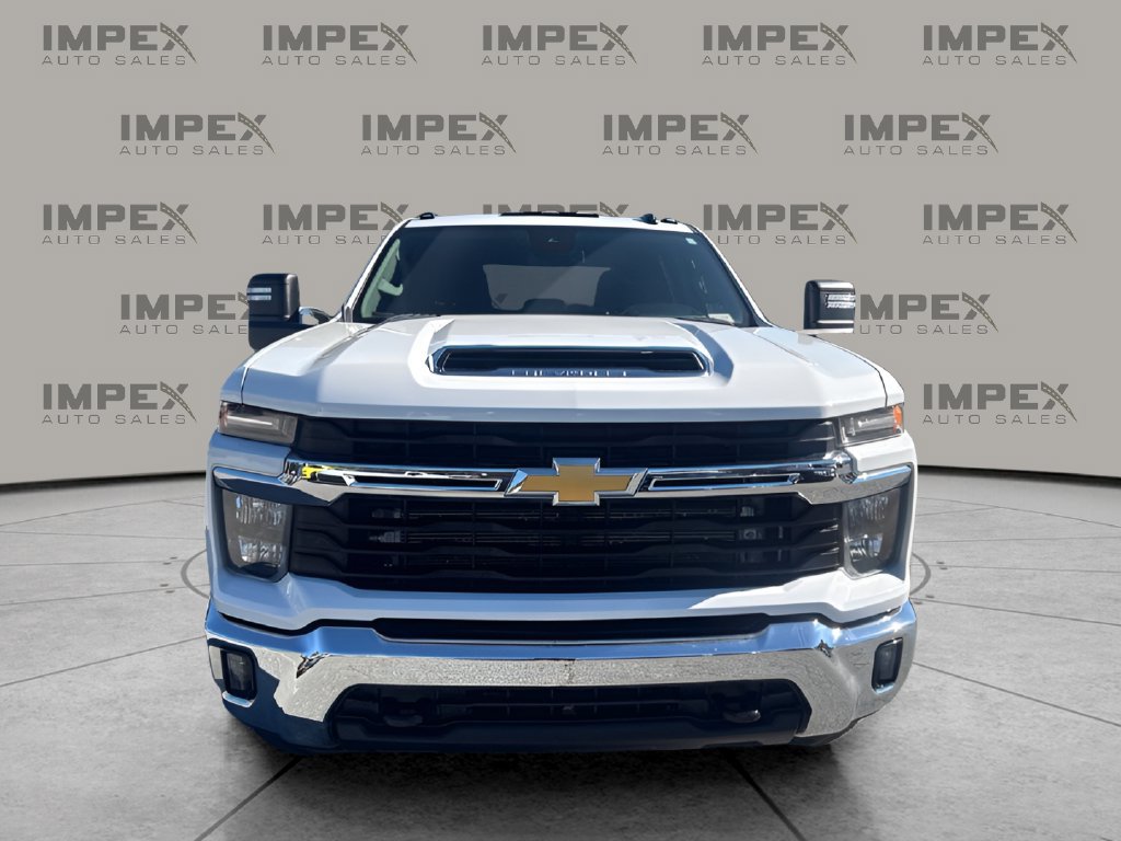 Used 2024 Chevrolet Silverado 3500 LT w/ Convenience Package AWD/4WD image 8