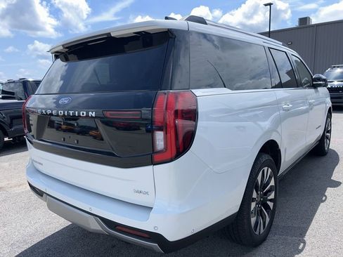 Used 2025 Ford Expedition Max Platinum w/ Driver's Package AWD/4WD image 5