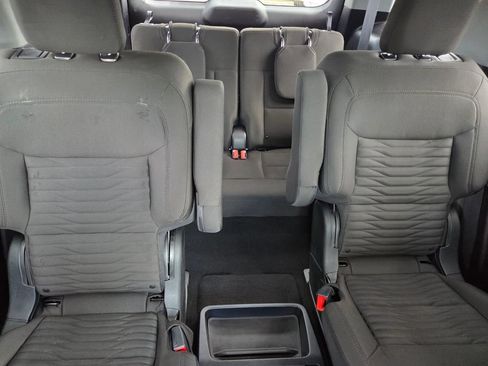 Used 2021 Ford Explorer XLT RWD image 31