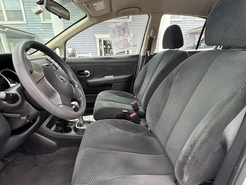 Used 2011 Nissan Versa 1.8 S w/ Plus Pkg FWD image 9