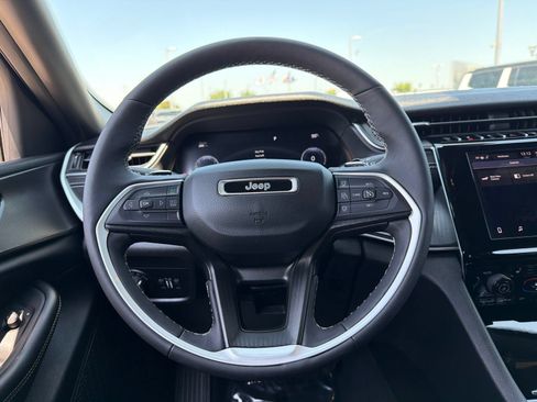 Used 2023 Jeep Grand Cherokee L Laredo RWD image 20