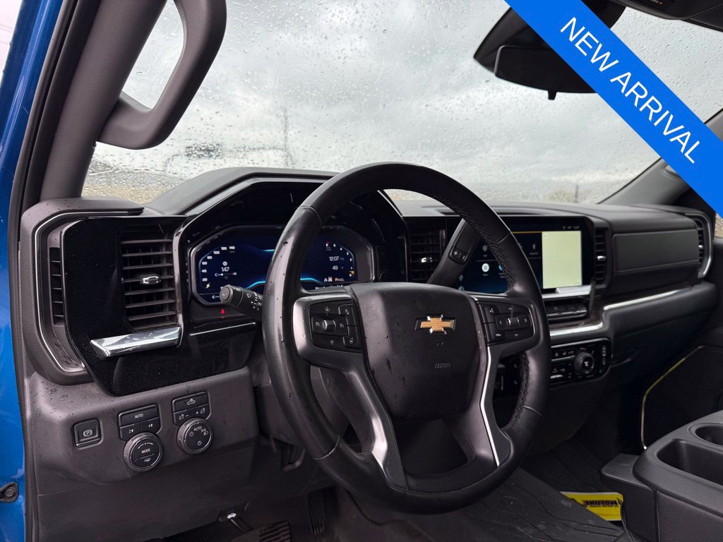 Used 2024 Chevrolet Silverado 1500 LT w/ Leather Package AWD/4WD image 11