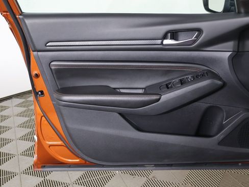 Used 2022 Nissan Altima 2.5 SR image 16