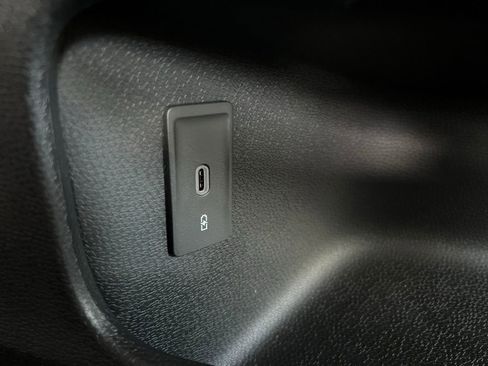Used 2025 Volkswagen ID. Buzz Pro S RWD image 52