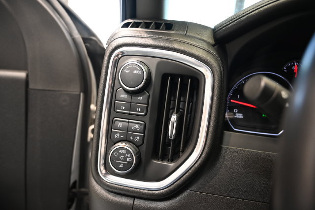 Used 2023 Chevrolet Silverado 3500 LTZ AWD/4WD image 25