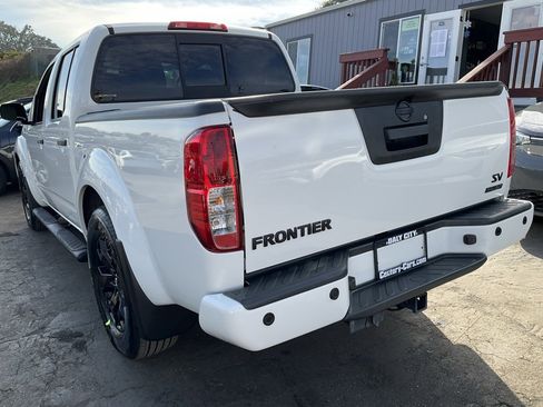 Used 2021 Nissan Frontier SV w/ Midnight Edition Floor Mats image 82