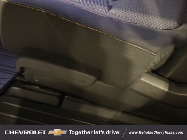 Used 2021 Chevrolet Traverse LT FWD image 31