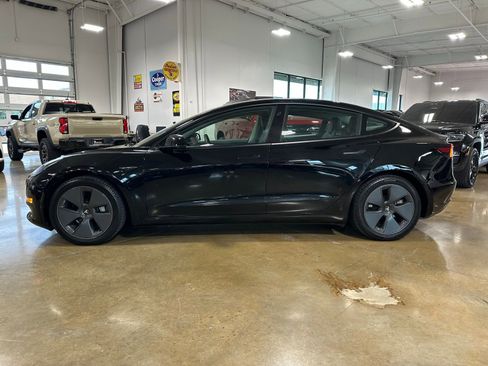 Used 2022 Tesla Model 3 Long Range AWD/4WD image 4