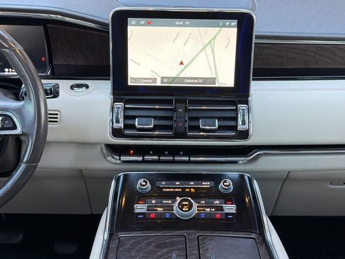 Used 2020 Lincoln Navigator Reserve w/ Luxury Package image 12