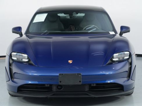 Used 2020 Porsche Taycan 4S w/ Premium Package image 50