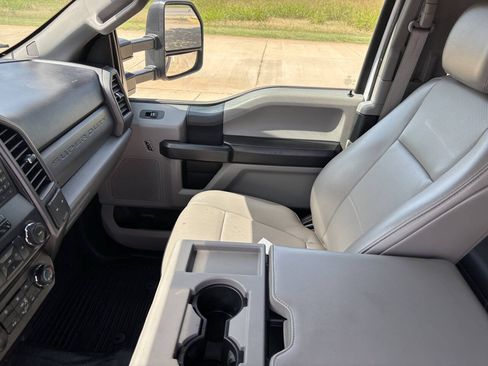Used 2017 Ford F350 XL AWD/4WD image 13