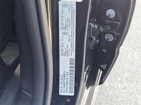 New 2026 RAM 1500 4x4 Crew Cab image 32